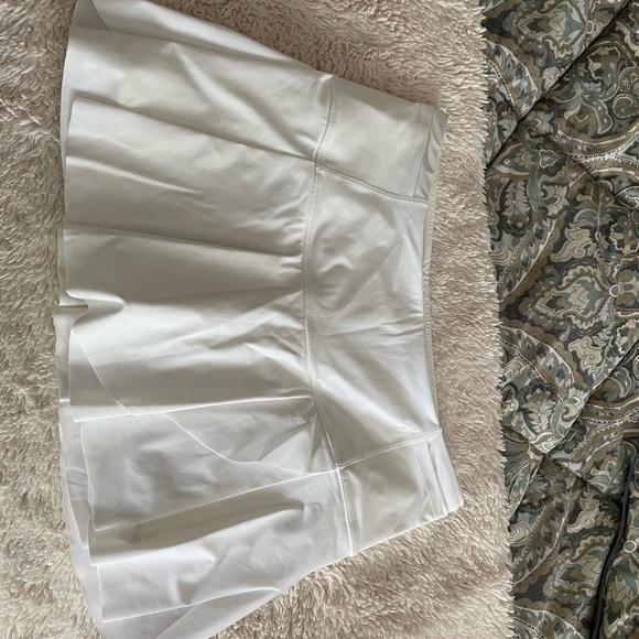 lululemon athletica Dresses & Skirts - Lululemon tennis skirt